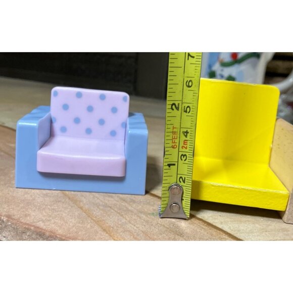 Assorted Dollhouse Furniture Set Custom Lot Various Sizes - Picture 6 of 8